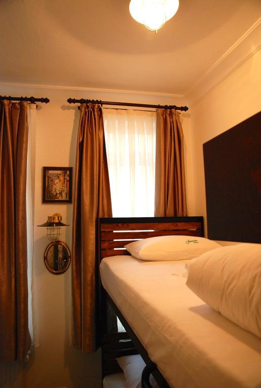 Jumba Hostel Istanbul Exterior photo